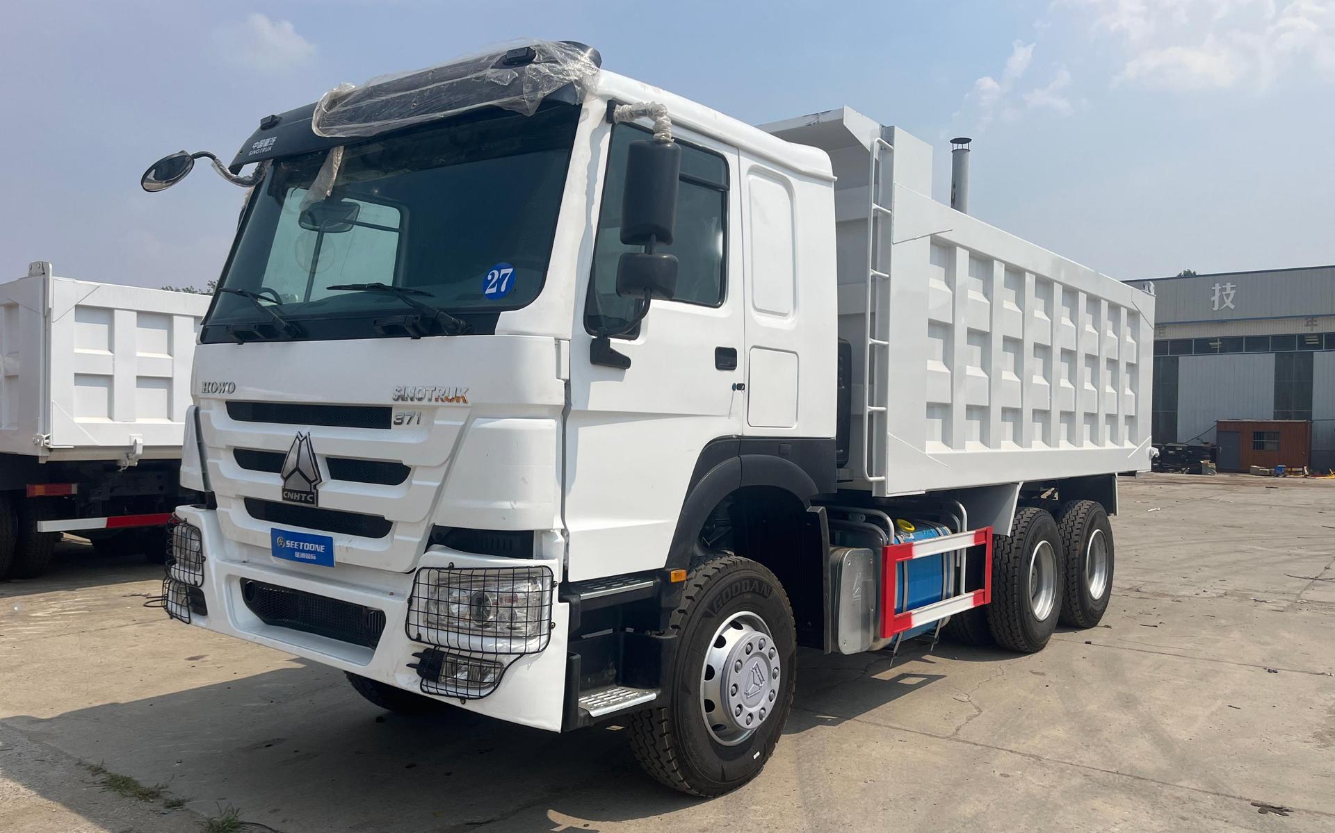 HOWO 6X4 dump truck — شاحنة جديد